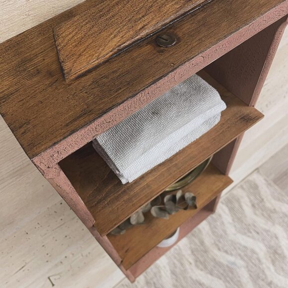 Decorative upcycled wooden wall shelf - Picture 4 of 4